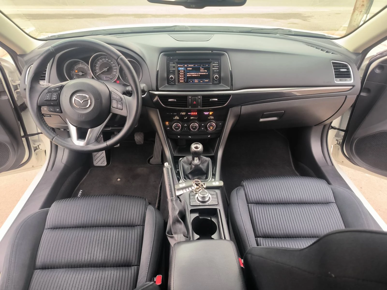 Mazda 6 2.2d-150.000km-6sk-Navi-Euro-6B | Mobile.bg � ����������� 14