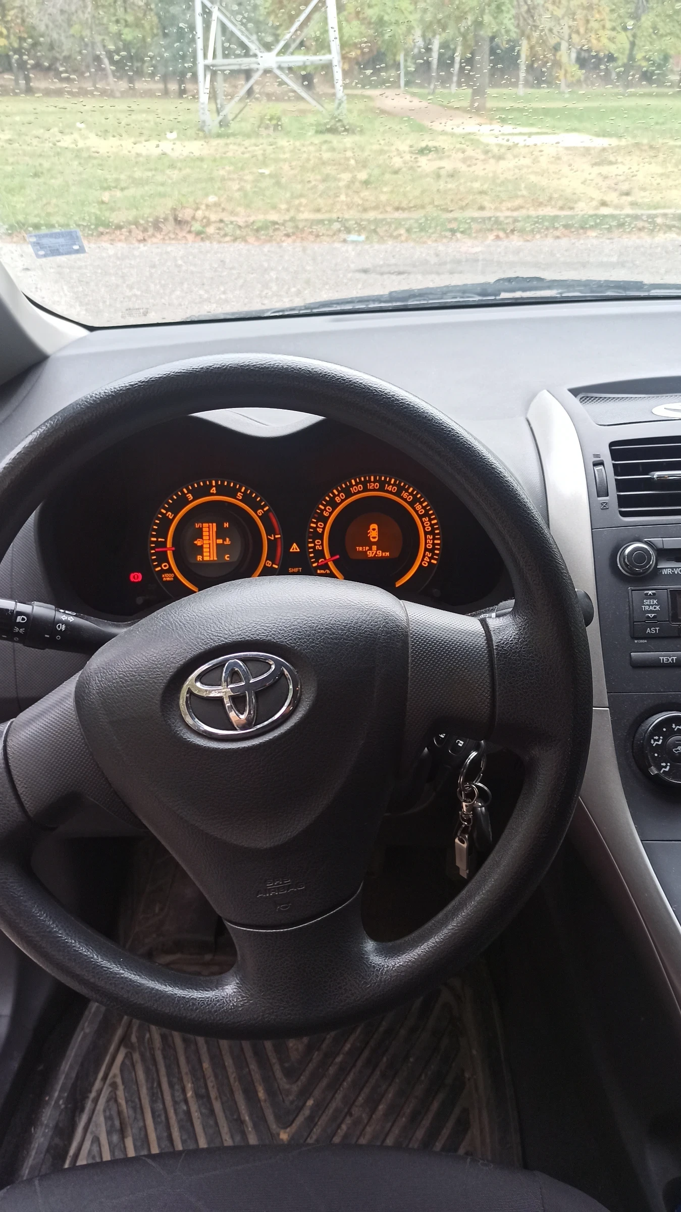 Toyota Auris 1.33  - изображение 5