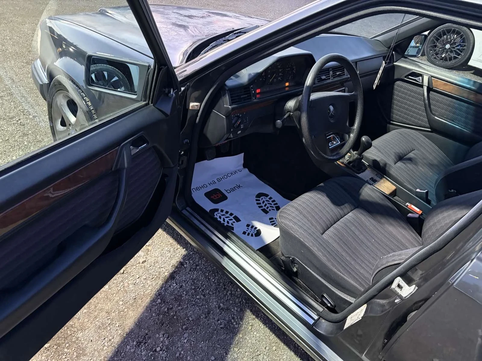 Mercedes-Benz 124 TURBO, снимка 8 - Автомобили и джипове - 53976192