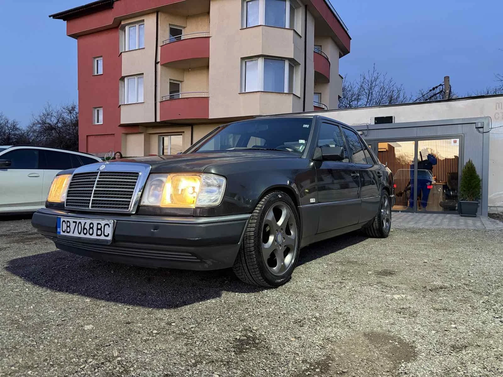 Mercedes-Benz 124 TURBO