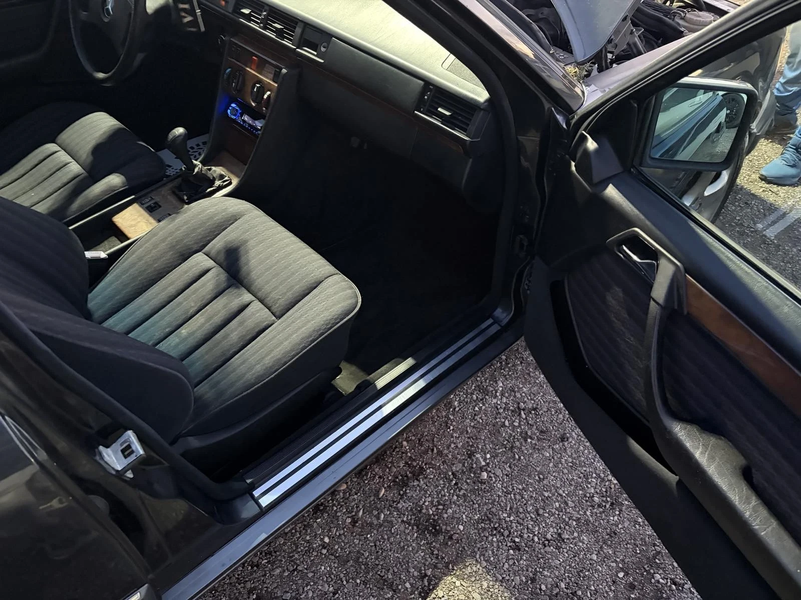 Mercedes-Benz 124 TURBO, снимка 12 - Автомобили и джипове - 53976192