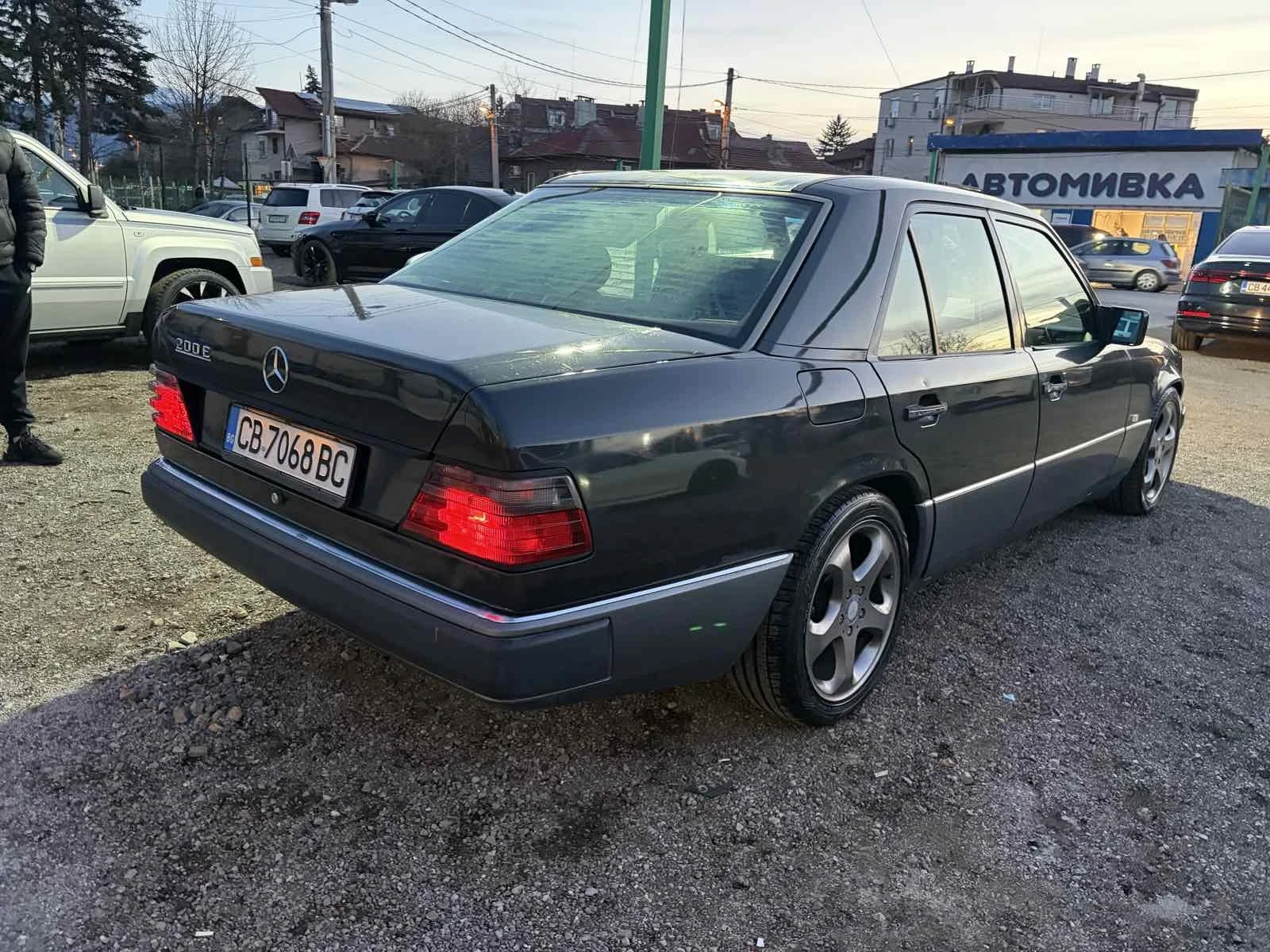 Mercedes-Benz 124 TURBO, снимка 4 - Автомобили и джипове - 53976192