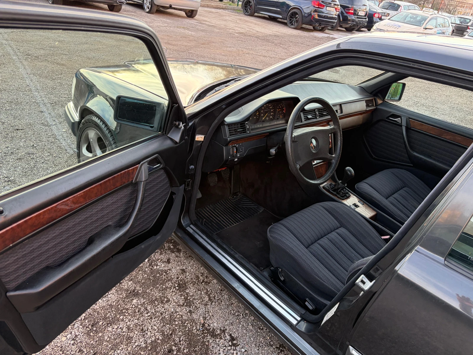 Mercedes-Benz 124 TURBO, снимка 9 - Автомобили и джипове - 53976192