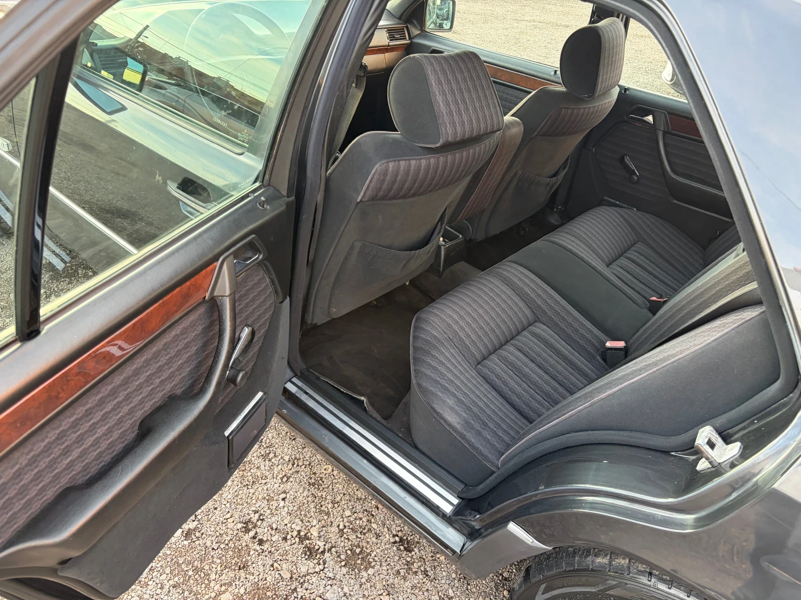 Mercedes-Benz 124 TURBO, снимка 12 - Автомобили и джипове - 53976192