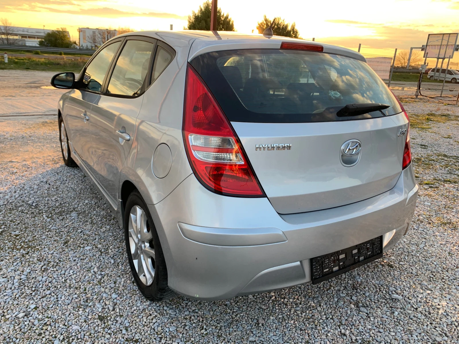 Hyundai I30 1.4 b, снимка 6 - Автомобили и джипове - 54123681