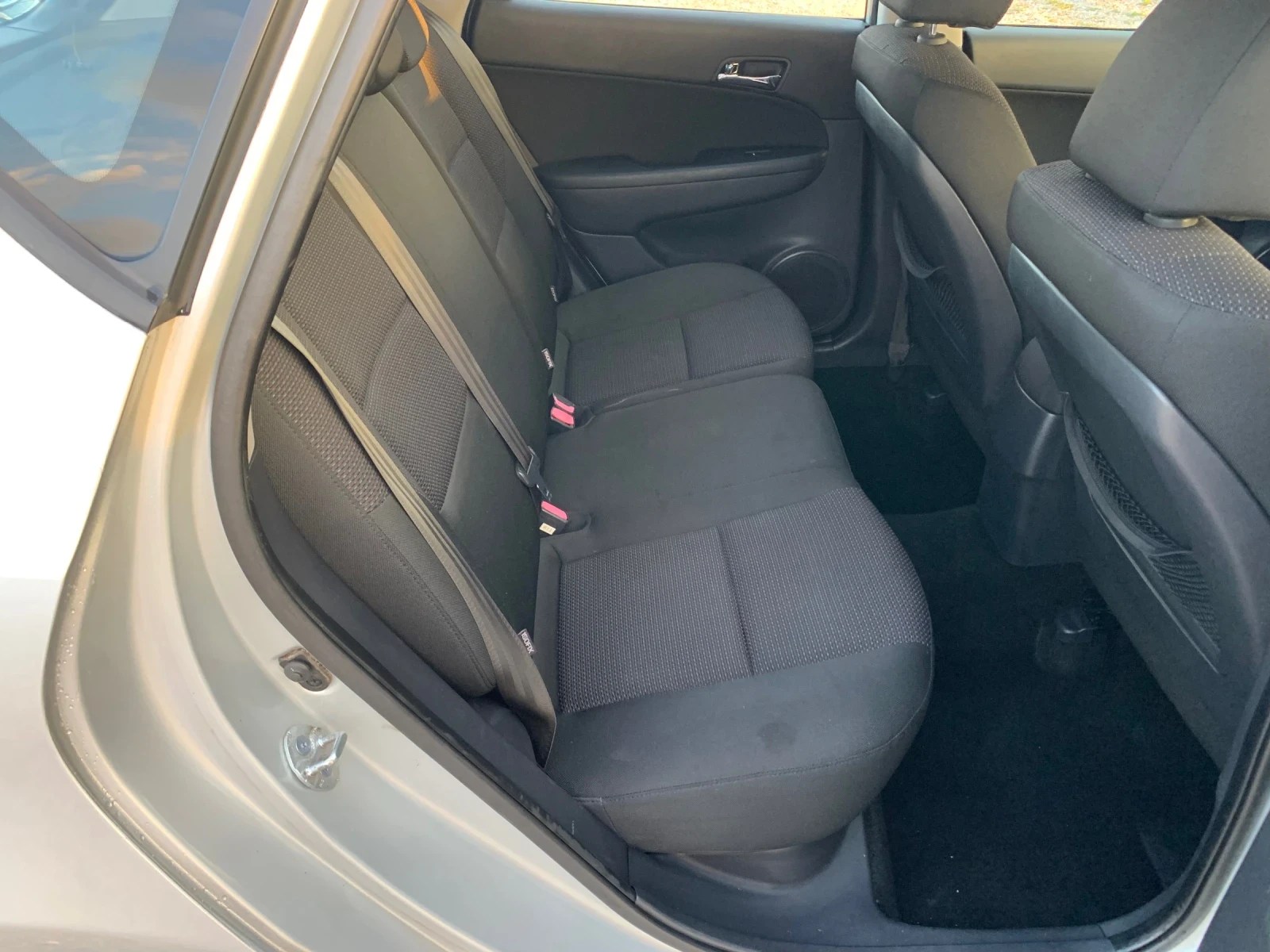 Hyundai I30 1.4 b, снимка 13 - Автомобили и джипове - 54123681