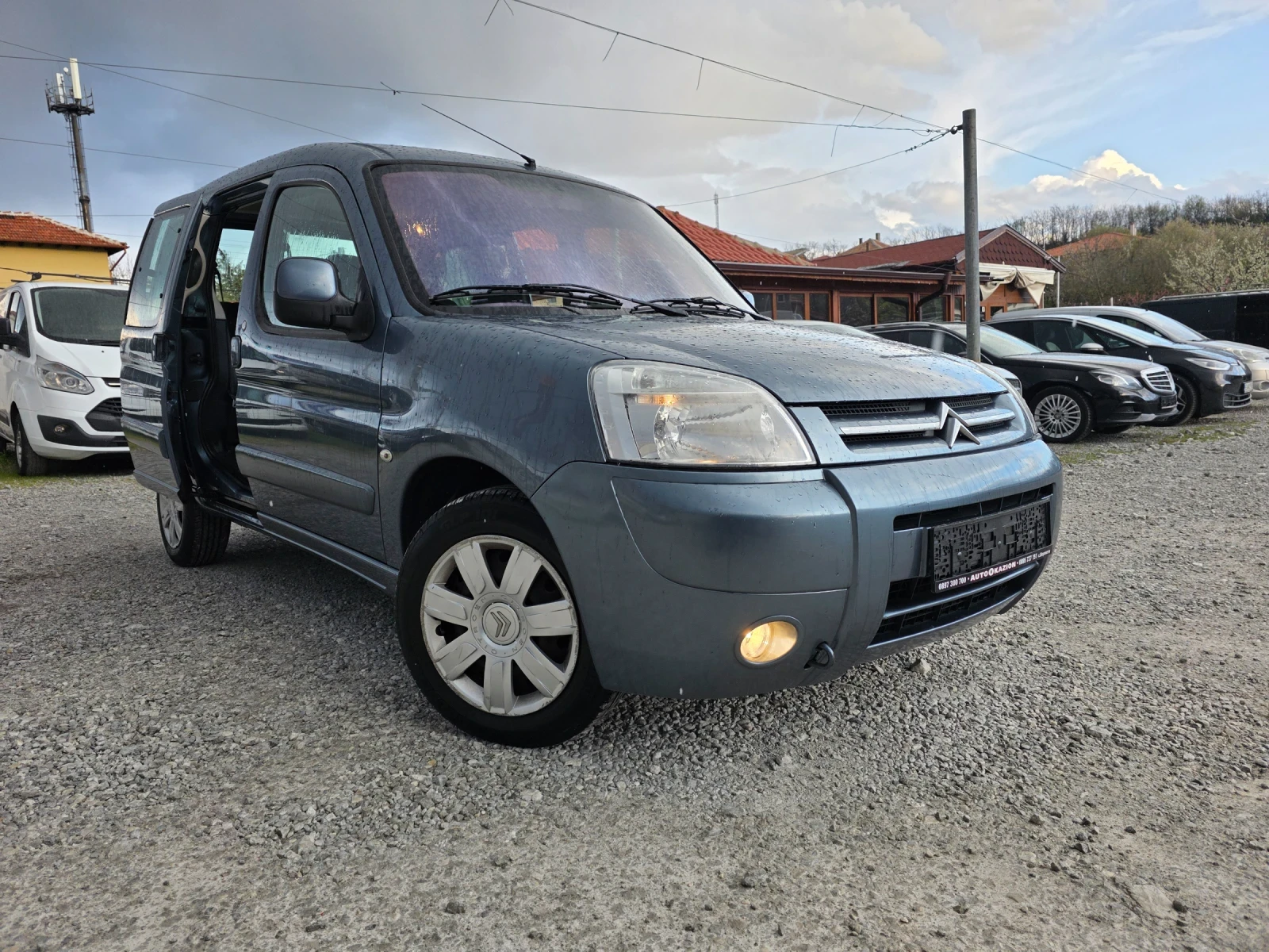 Citroen Berlingo 1.6i, снимка 2 - Автомобили и джипове - 54153348