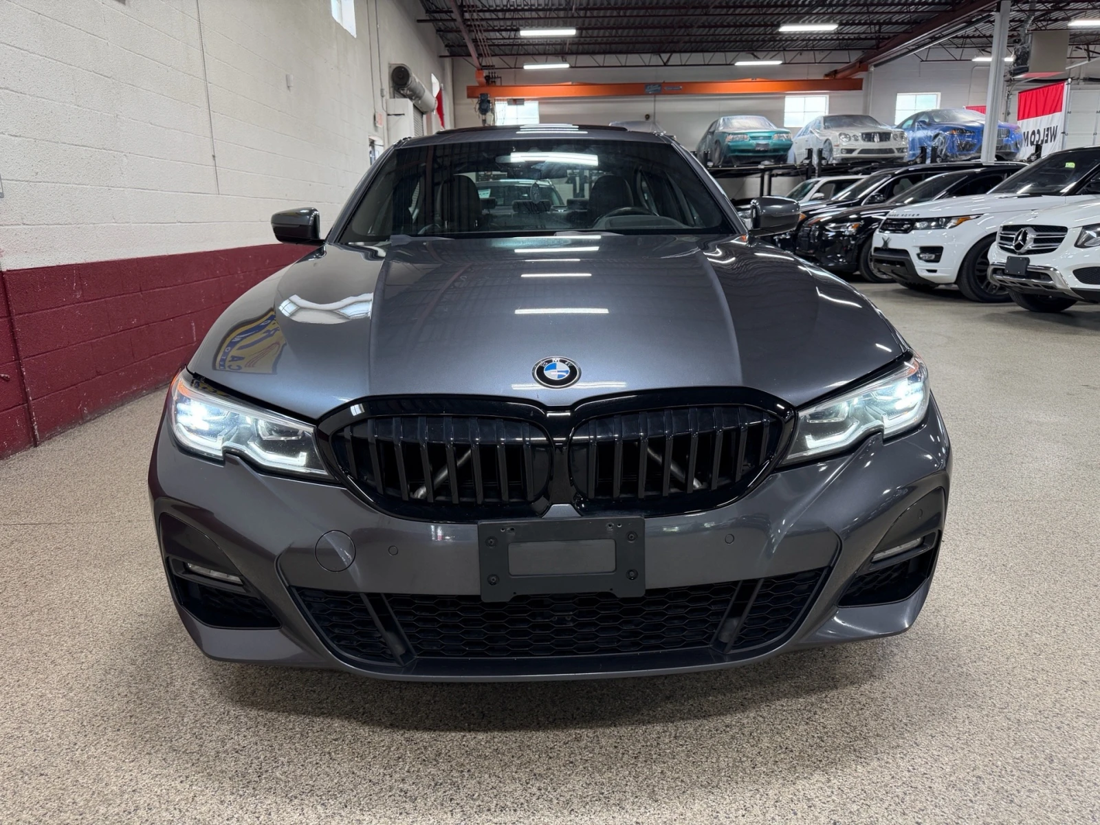 BMW 330 330i xDrive M Package | HUD | Камера | Навигация, снимка 5 - Автомобили и джипове - 54859867