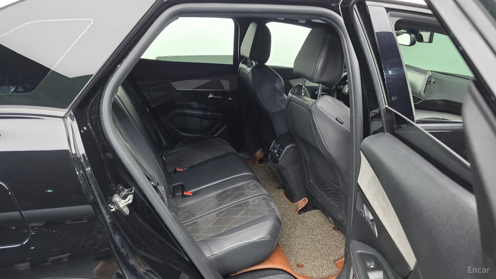 Peugeot 3008 2.0BlueHDI* GT* 360* ПОДГРЕВ* КОЖА* ПАНОРАМА* , снимка 12 - Автомобили и джипове - 55529689