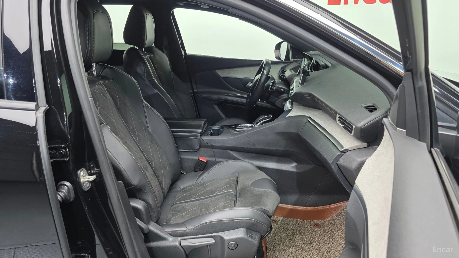 Peugeot 3008 2.0BlueHDI* GT* 360* ПОДГРЕВ* КОЖА* ПАНОРАМА* , снимка 11 - Автомобили и джипове - 55529689
