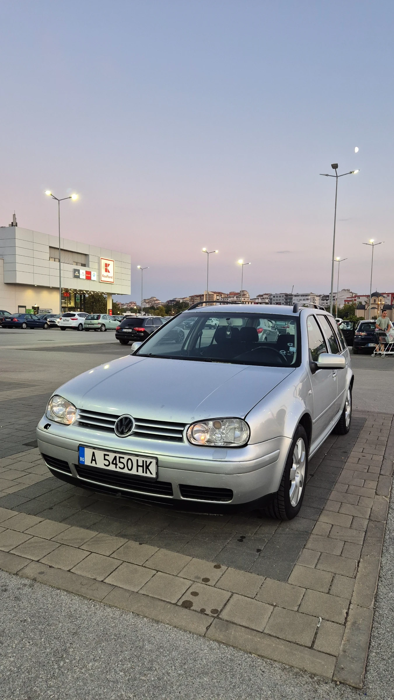 VW Golf 1.6i 101k. Автоматик