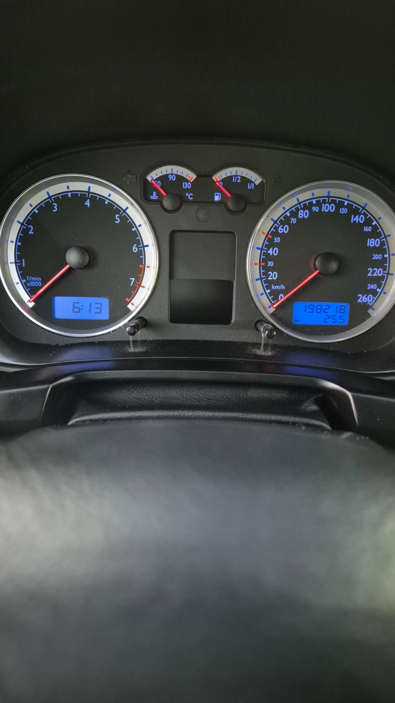 VW Golf 1.6i 101k. Автоматик, снимка 16 - Автомобили и джипове - 56155084
