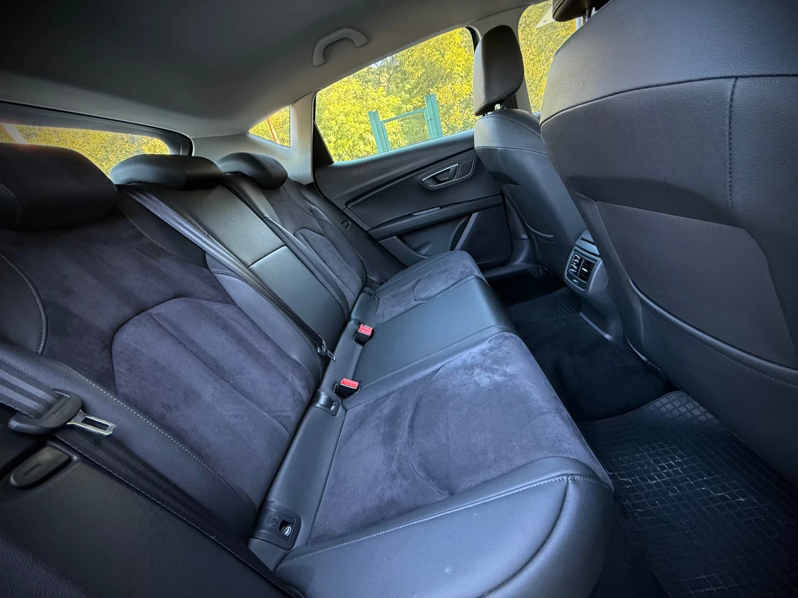 Seat Leon 1.4i * NAVI* , снимка 9 - Автомобили и джипове - 56217056