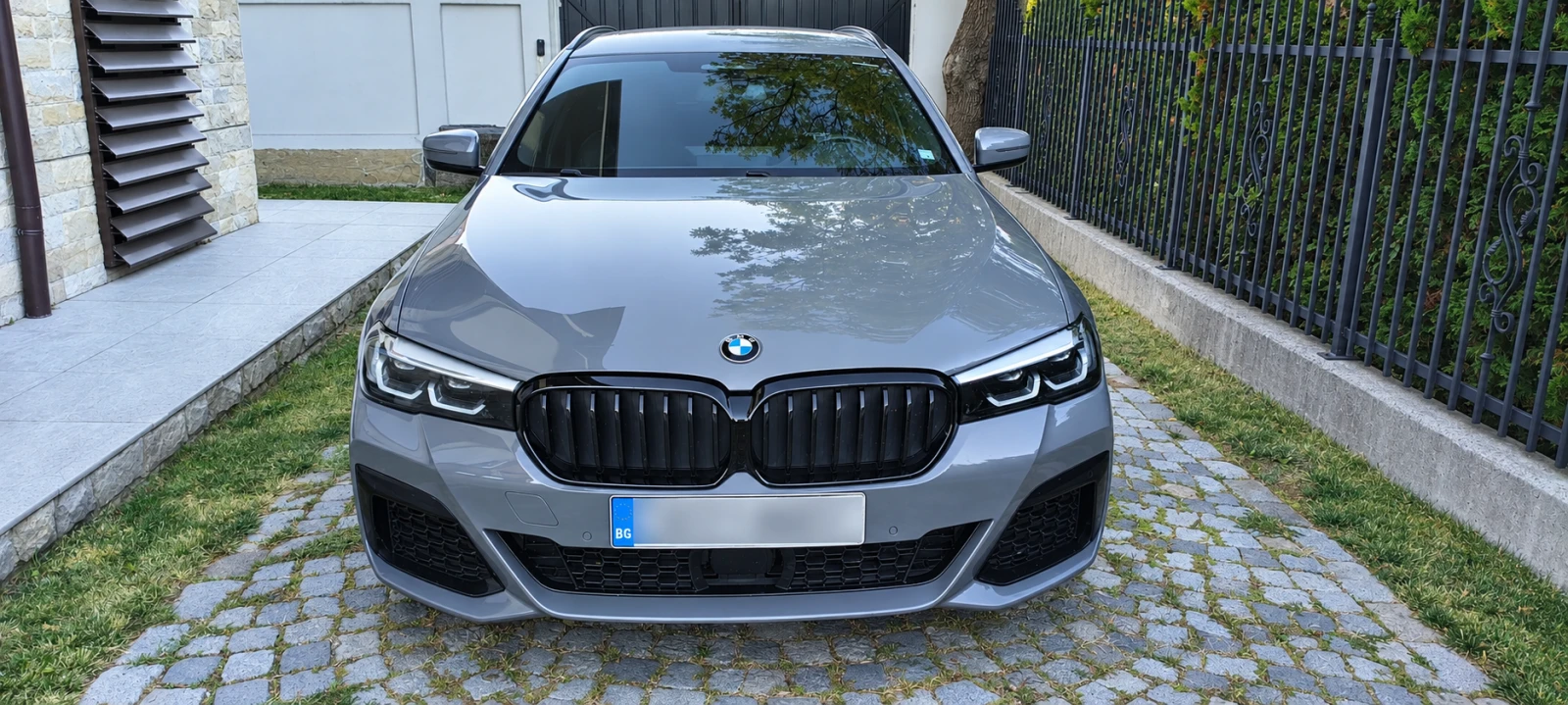 BMW 530 530D X-drive Mild Hybrid, М пакет, снимка 3 - Автомобили и джипове - 56522603