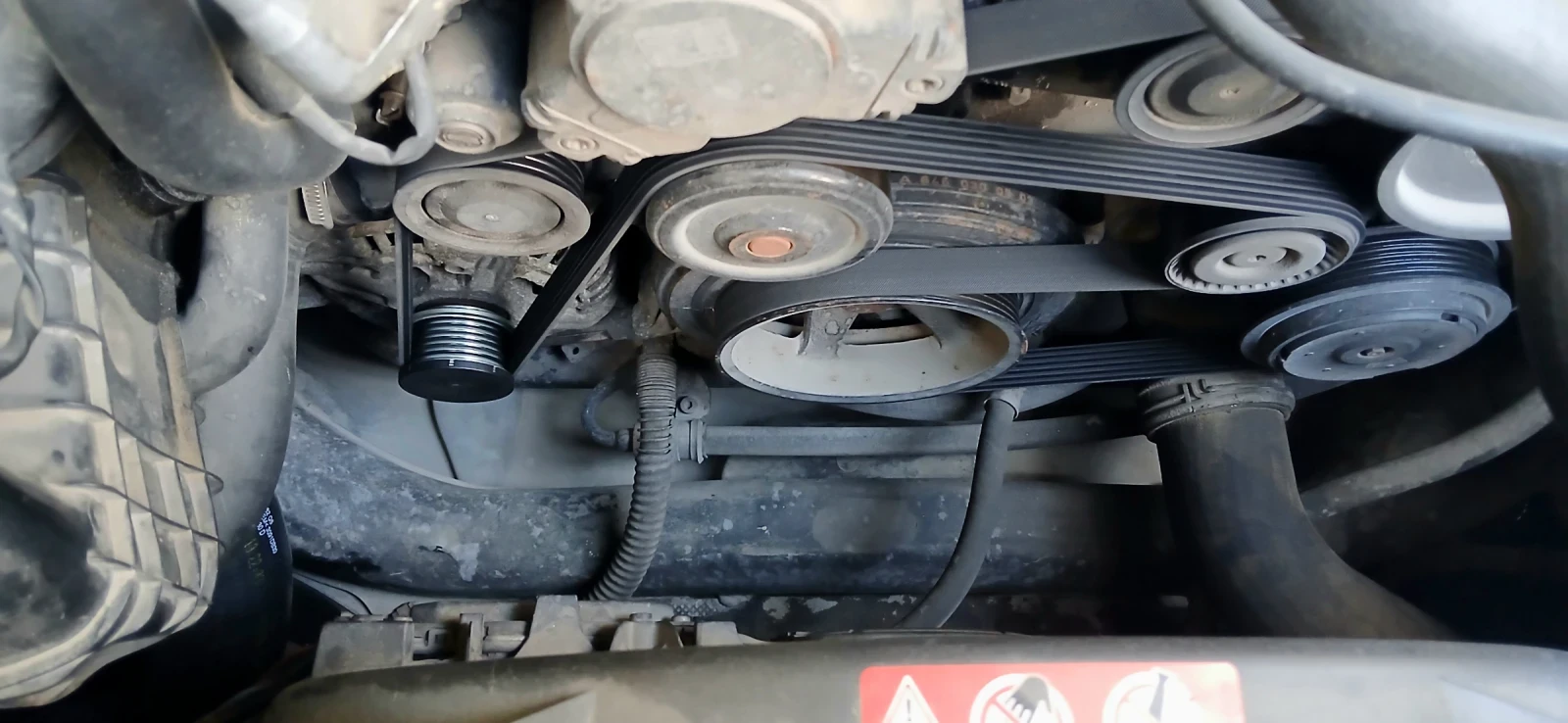 Mercedes-Benz E 200, снимка 14 - Автомобили и джипове - 56589120