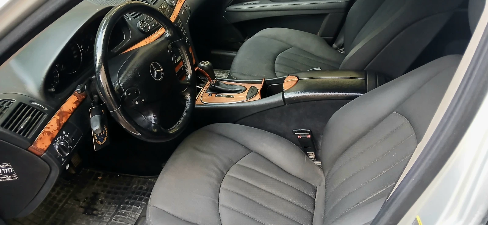Mercedes-Benz E 200, снимка 10 - Автомобили и джипове - 56589120
