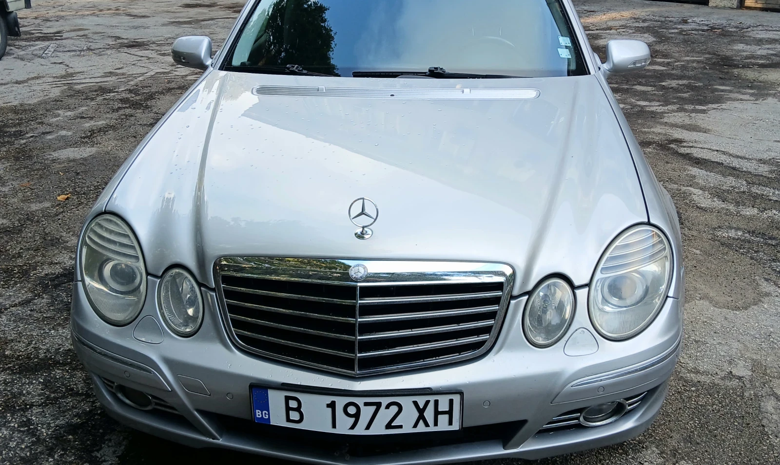 Mercedes-Benz E 200, снимка 2 - Автомобили и джипове - 56589120