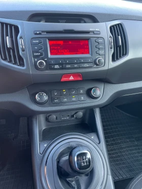 Kia Sportage 2.0 crdi, снимка 9