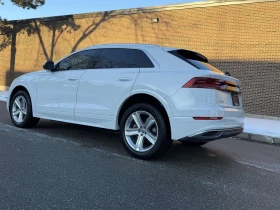 Audi Q8 Premium * CARFAX* ОБДУХВАНЕ* ПАНОРАМА* , снимка 4