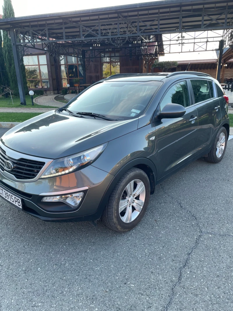 Kia Sportage 2.0 crdi, снимка 5 - Автомобили и джипове - 47570603