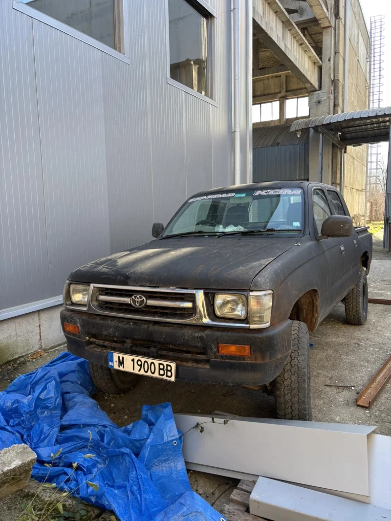 Toyota Hilux 2400, 90кс, снимка 1 - Автомобили и джипове - 48130686