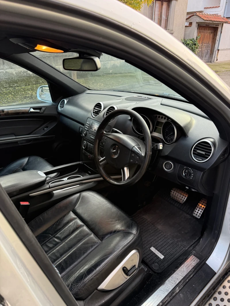 Mercedes-Benz ML 320, снимка 8 - Автомобили и джипове - 51637753