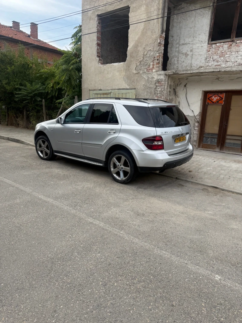 Mercedes-Benz ML 320, снимка 4 - Автомобили и джипове - 51637753
