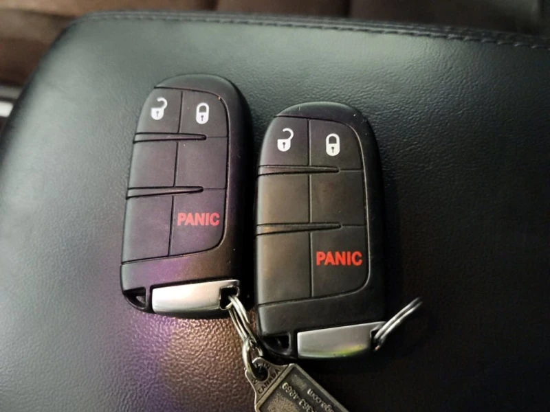 Jeep Grand cherokee * LAREDO * CARFAX * , снимка 8 - Автомобили и джипове - 53010378