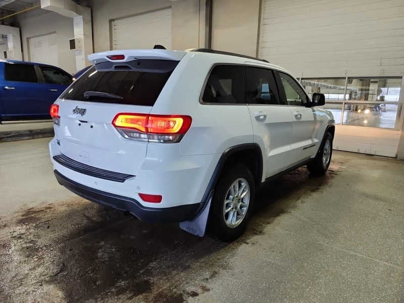 Jeep Grand cherokee * LAREDO * CARFAX * , снимка 3 - Автомобили и джипове - 53010378