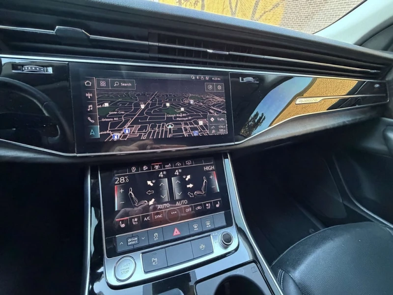 Audi Q8 Premium * CARFAX* ОБДУХВАНЕ* ПАНОРАМА* , снимка 13 - Автомобили и джипове - 53287047