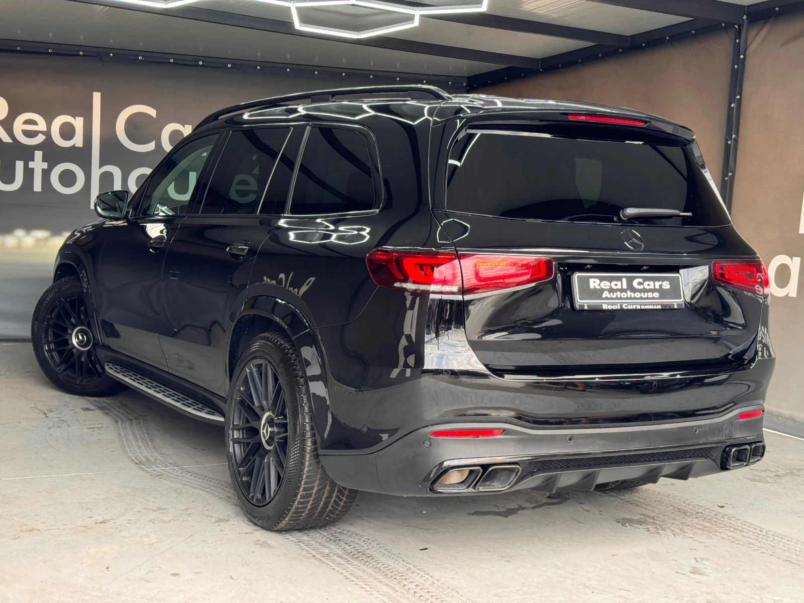 Mercedes-Benz GLS 400 /350d* 4M* AMG* PANORAMA* DISTR* BURMES - изображение 3