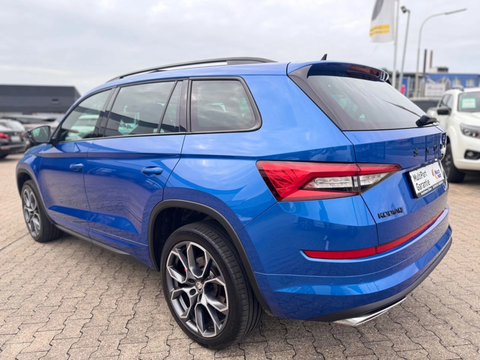 Skoda Kodiaq RS* Pano* Memory* 239hp - изображение 6