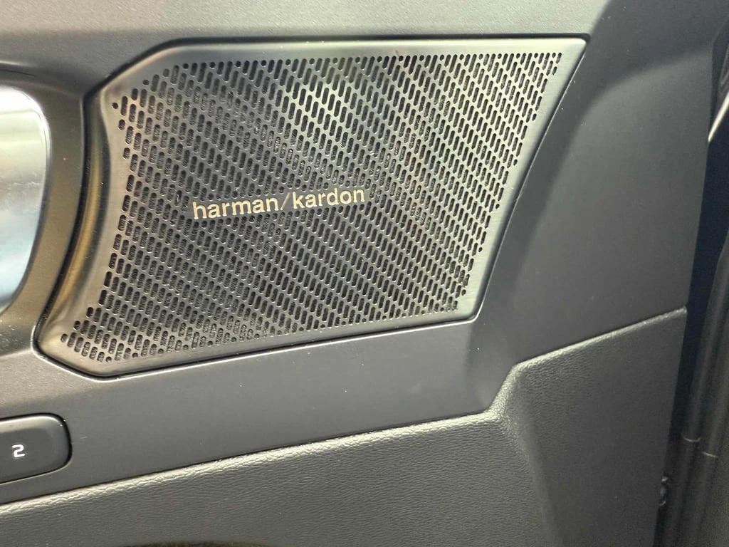 Volvo XC40 * R Design * CARFAX *    | Mobile.bg   13