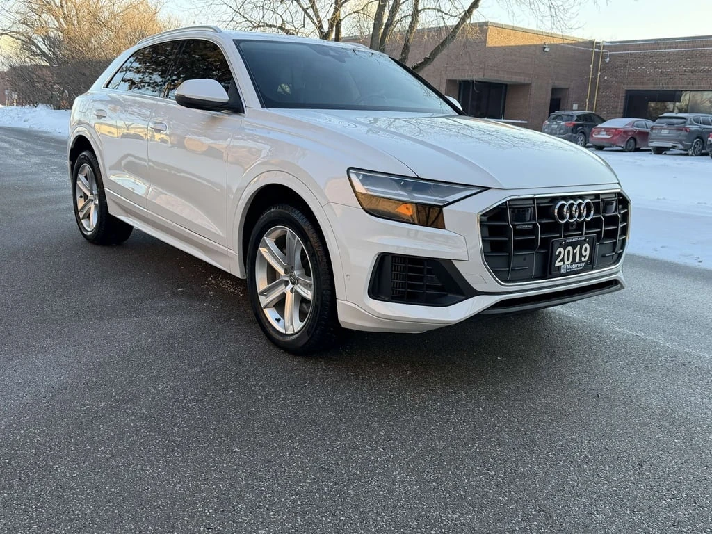 Audi Q8 Premium * CARFAX* ОБДУХВАНЕ* ПАНОРАМА*  - изображение 9