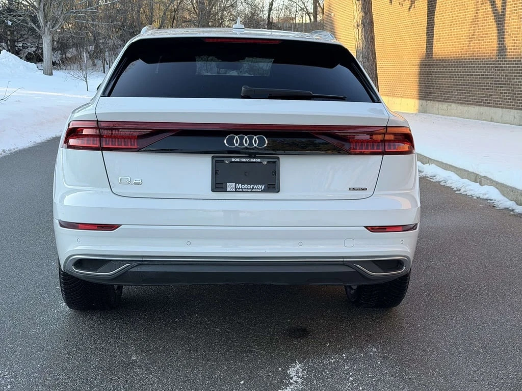 Audi Q8 Premium * CARFAX* ОБДУХВАНЕ* ПАНОРАМА*  - изображение 7