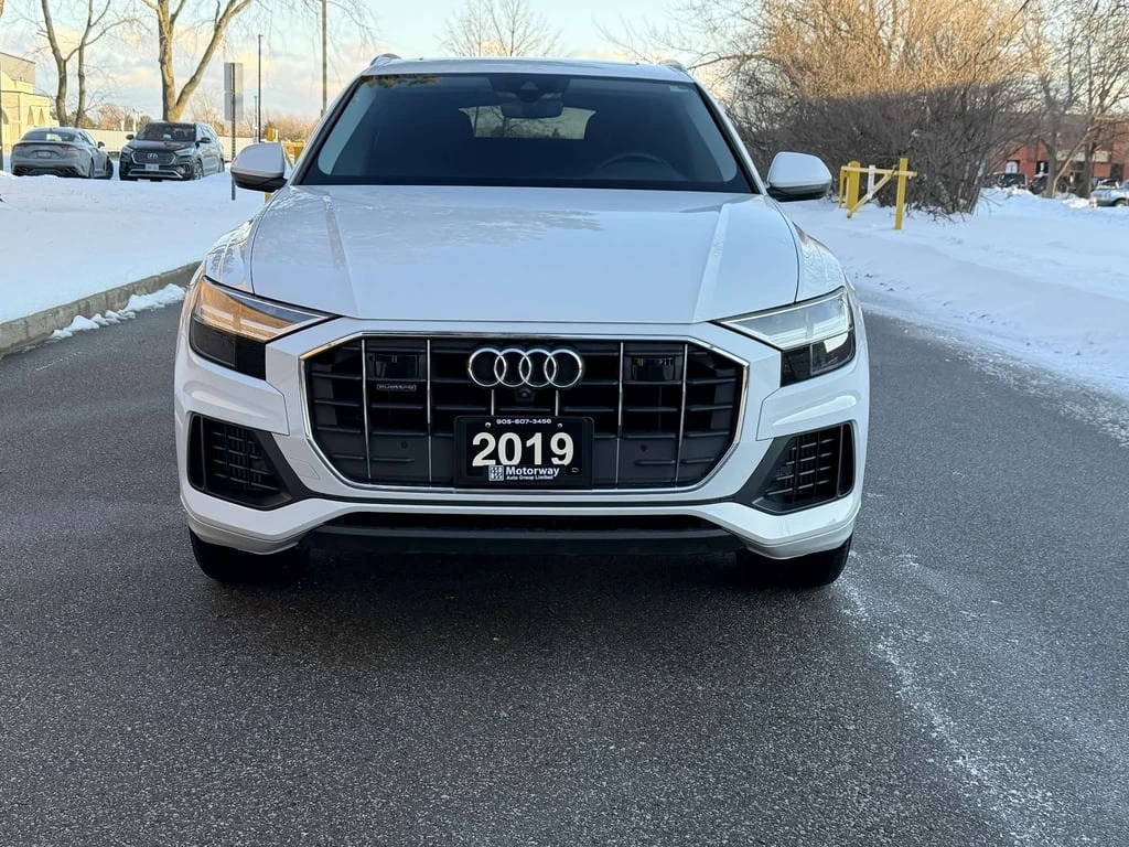 Audi Q8 Premium * CARFAX* ОБДУХВАНЕ* ПАНОРАМА*  - изображение 2