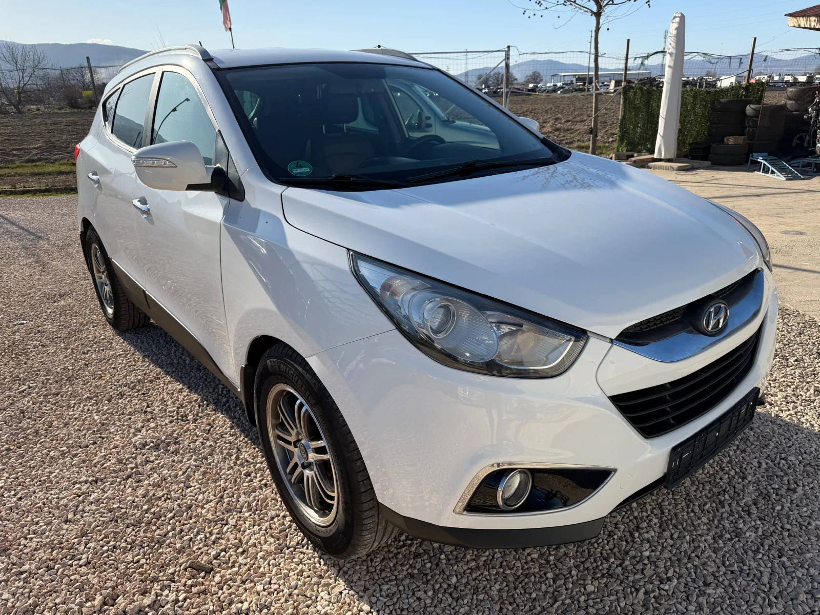 Hyundai IX35 2.0crdi Автоматик!!! 4х4!!! Keyless Go!!!, снимка 2 - Автомобили и джипове - 53866316