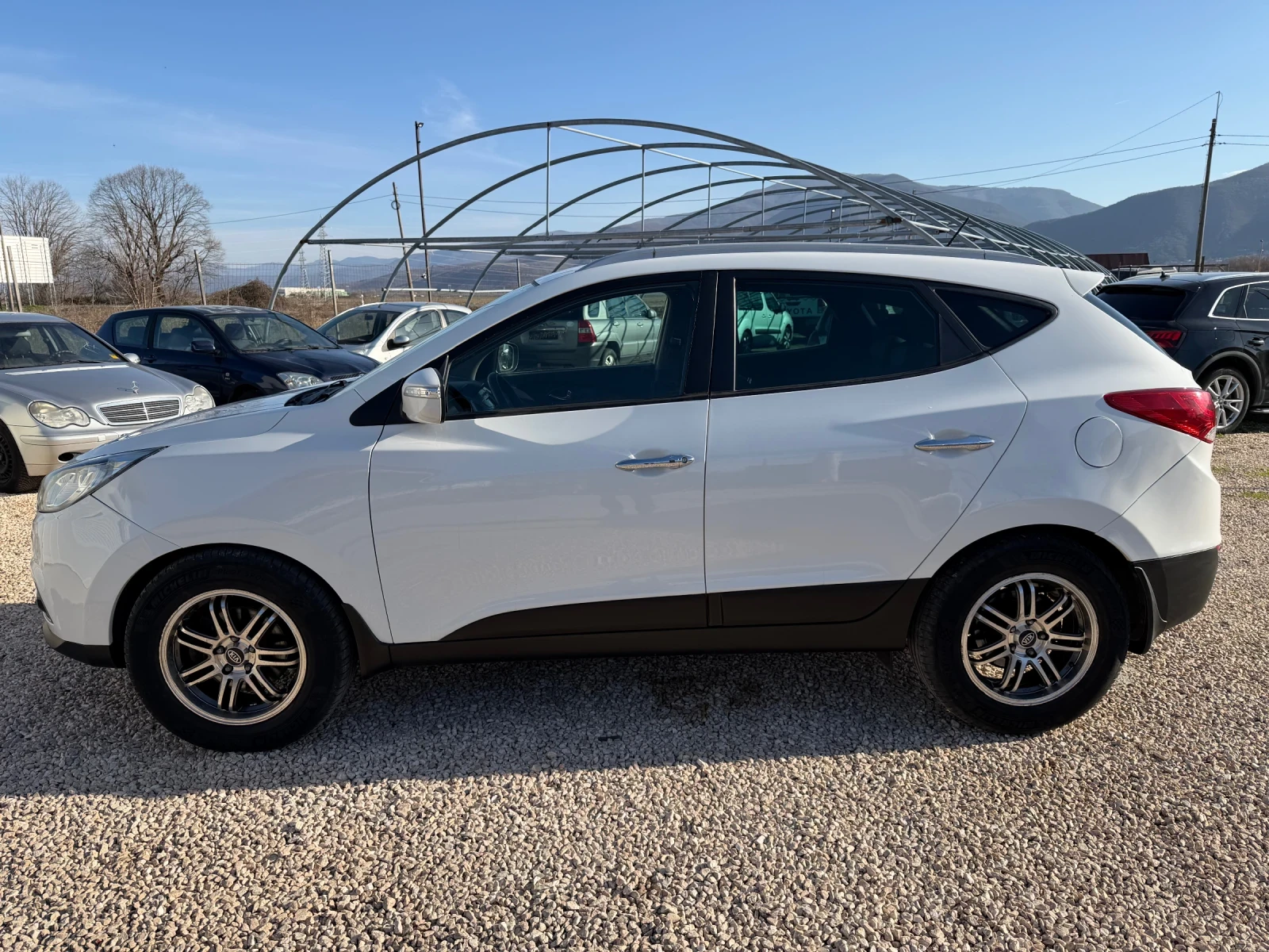 Hyundai IX35 2.0crdi Автоматик!!! 4х4!!! Keyless Go!!!, снимка 5 - Автомобили и джипове - 53866316