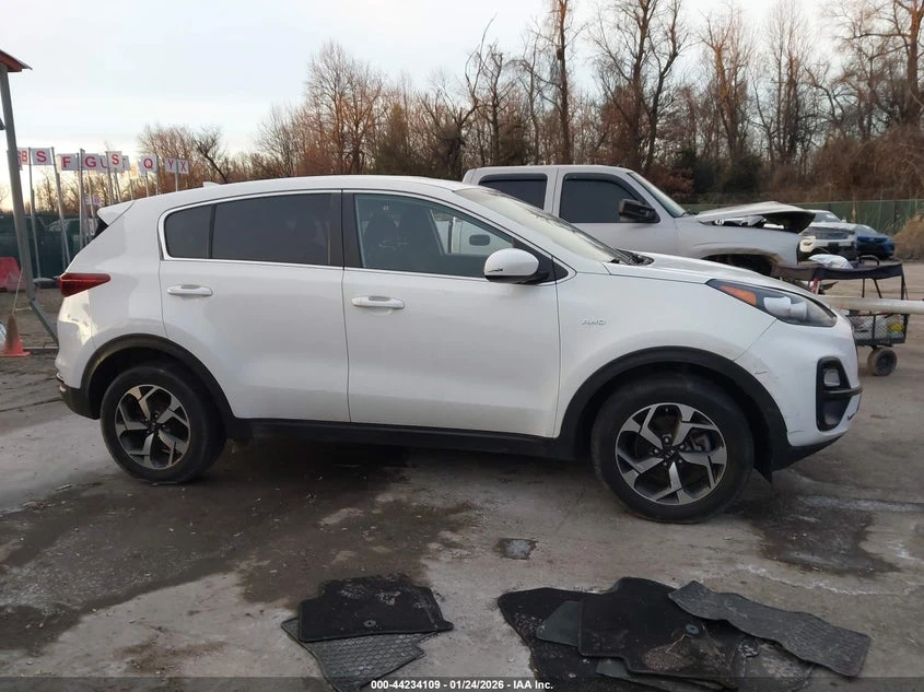Kia Sportage 2.4l Lx, снимка 13 - Автомобили и джипове - 54037439