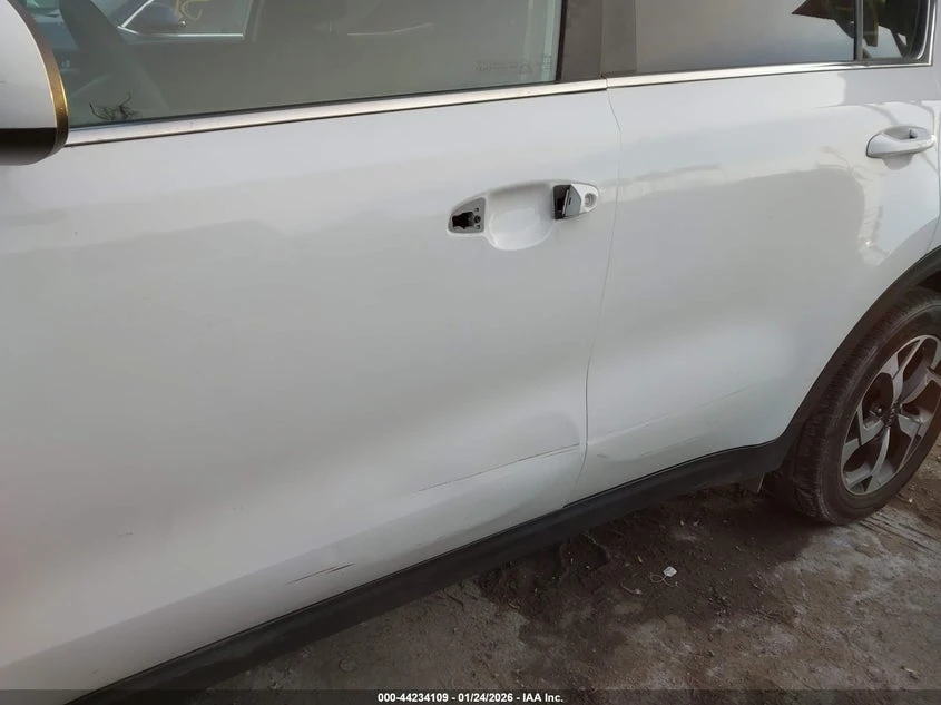 Kia Sportage 2.4l Lx, снимка 6 - Автомобили и джипове - 54037439