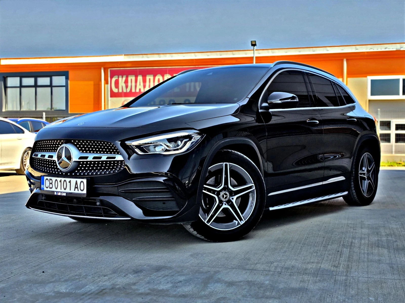 Mercedes-Benz GLA 200 AMG Premium 4matic euro 6d 100% одобрение за лизин, снимка 2 - Автомобили и джипове - 54985734