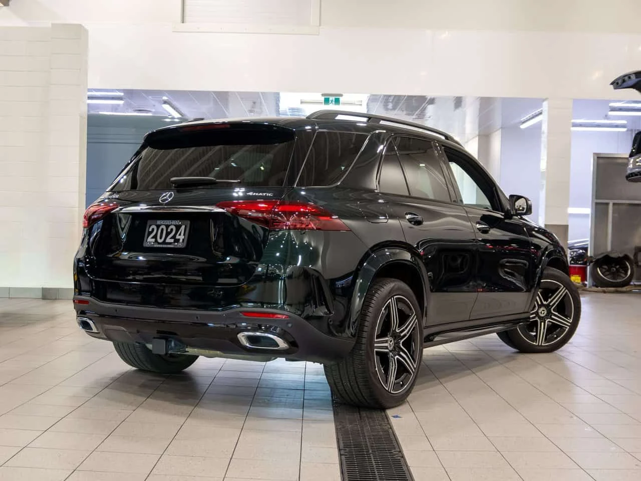 Mercedes-Benz GLE 4MATIC/ОБДУХВАНЕ/ПАНОРАМА/360, снимка 3 - Автомобили и джипове - 55205847