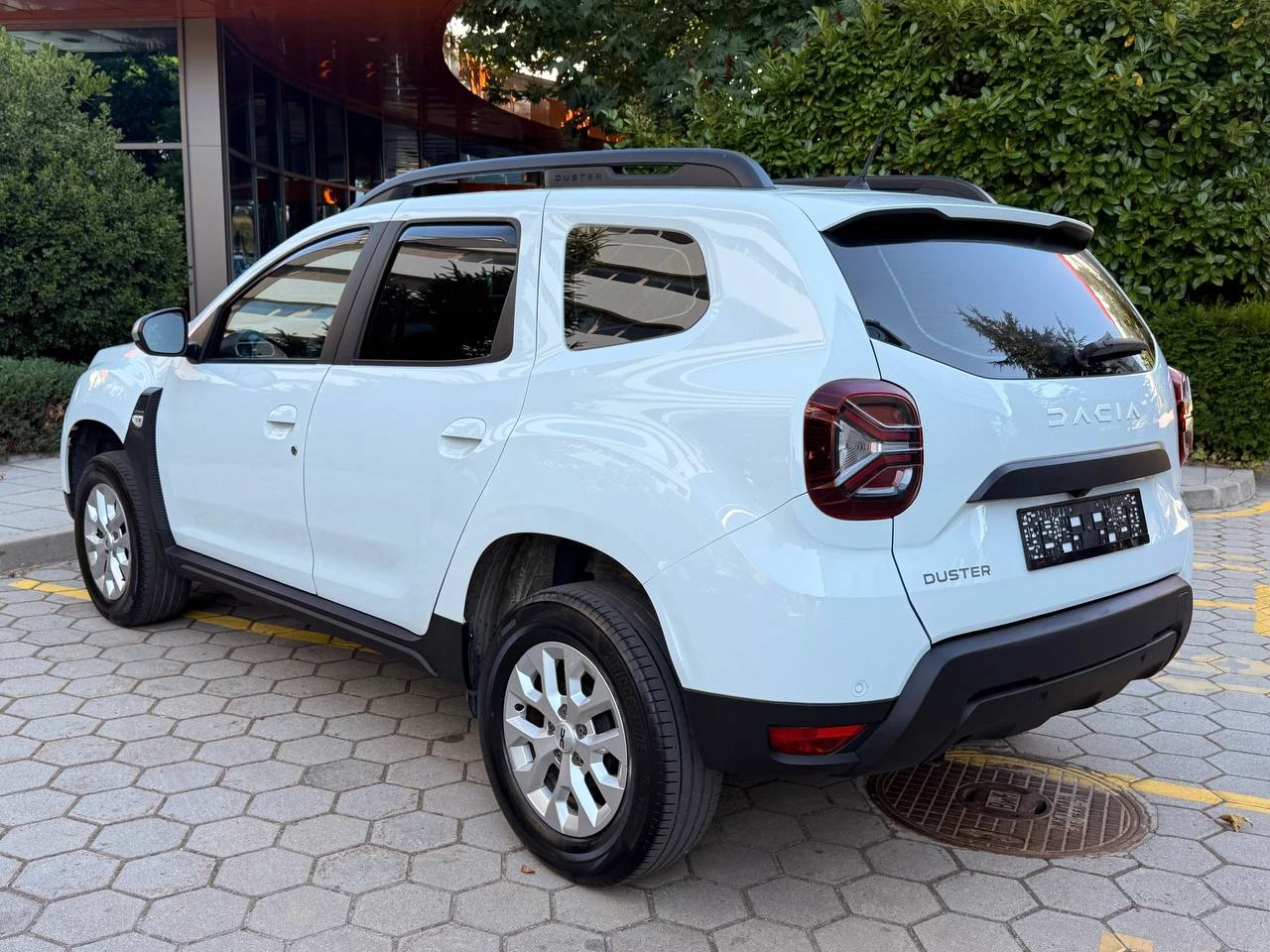 Dacia Duster 1.5DCI* NAVI* КАМЕРА* FACELIFT* , снимка 6 - Автомобили и джипове - 55499355