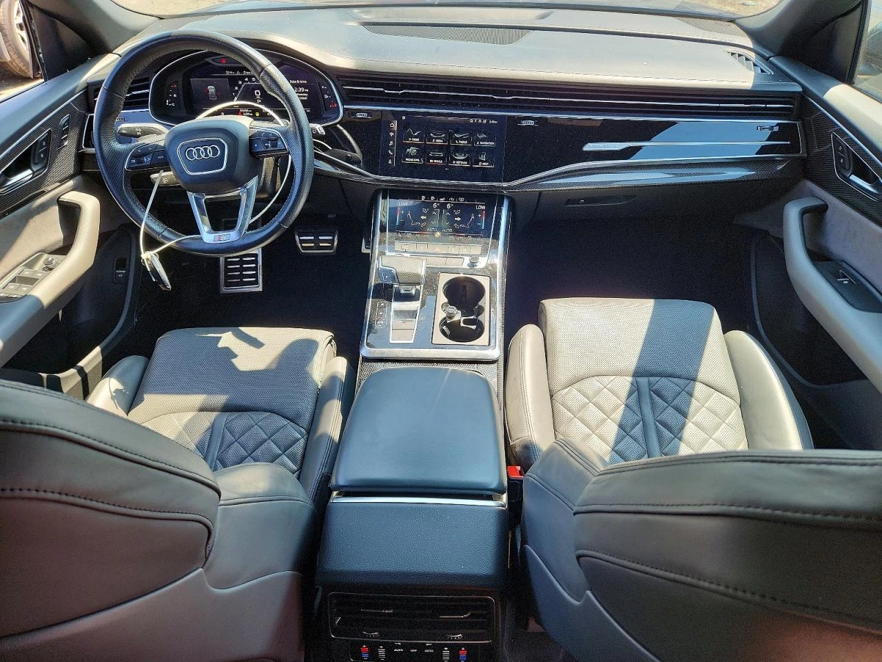 Audi SQ8 PREMIUM PLUS* DISTRONIC* ОБДУХ* PANO* B&O* , снимка 7 - Автомобили и джипове - 55544942