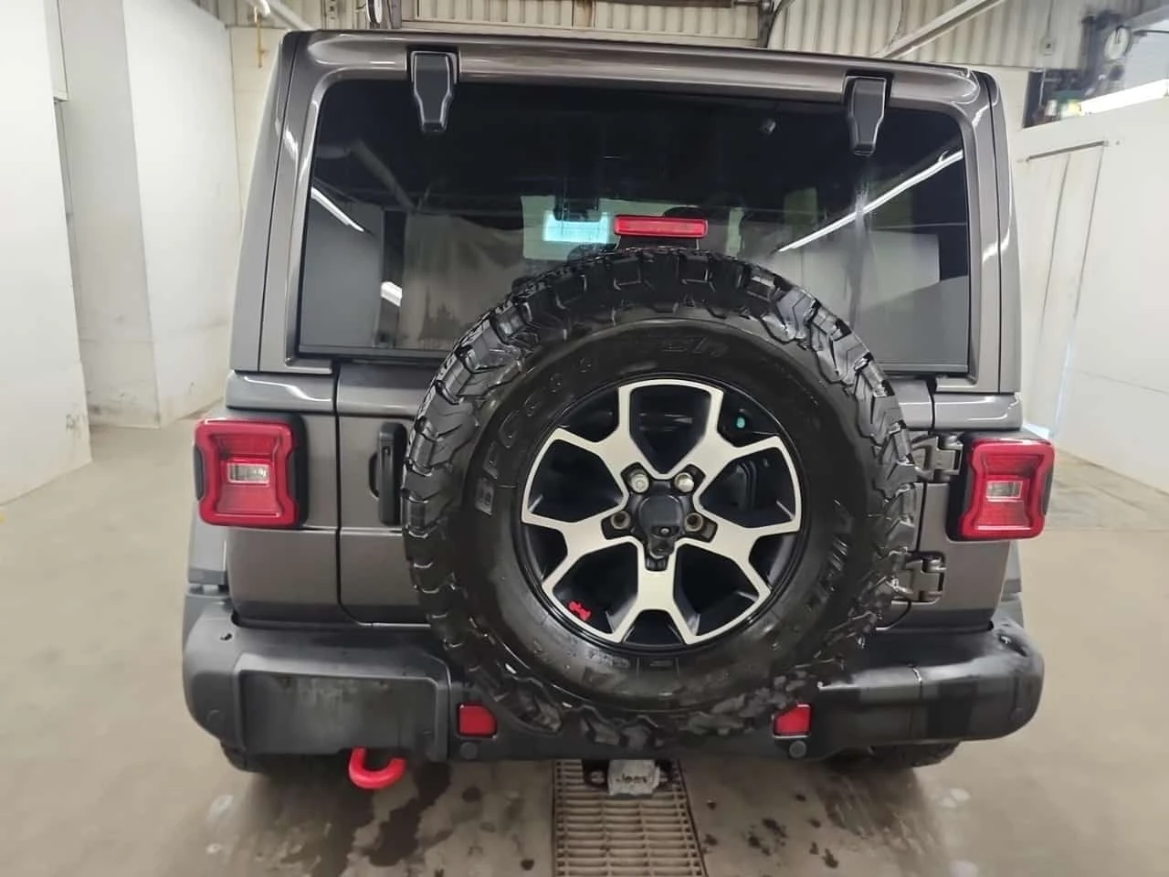 Jeep Wrangler UNLIMITED RUBICON  CARFAX | Mobile.bg � ����������� 12