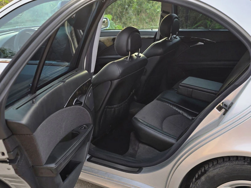 Mercedes-Benz 320 Е320 CDI 204hp AMG-PANORAMA-AVANTGARDE!, снимка 7 - Бусове и автобуси - 52298396