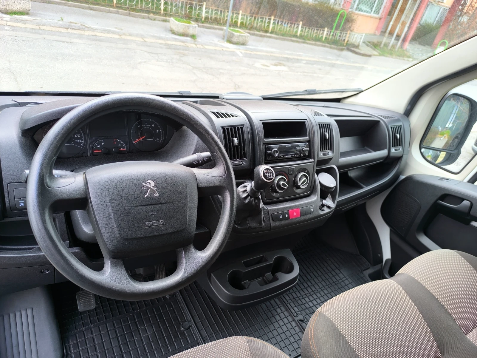 Peugeot Boxer, снимка 6 - Бусове и автобуси - 54409464