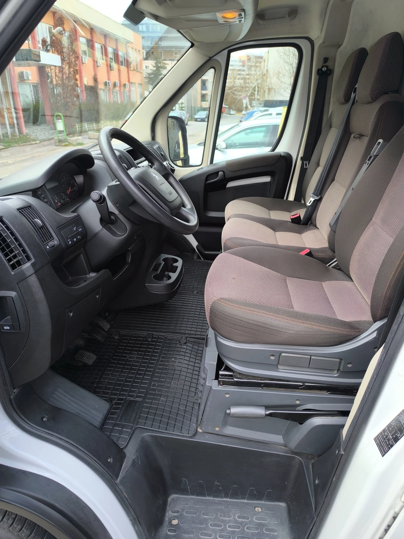 Peugeot Boxer, снимка 8 - Бусове и автобуси - 54409464