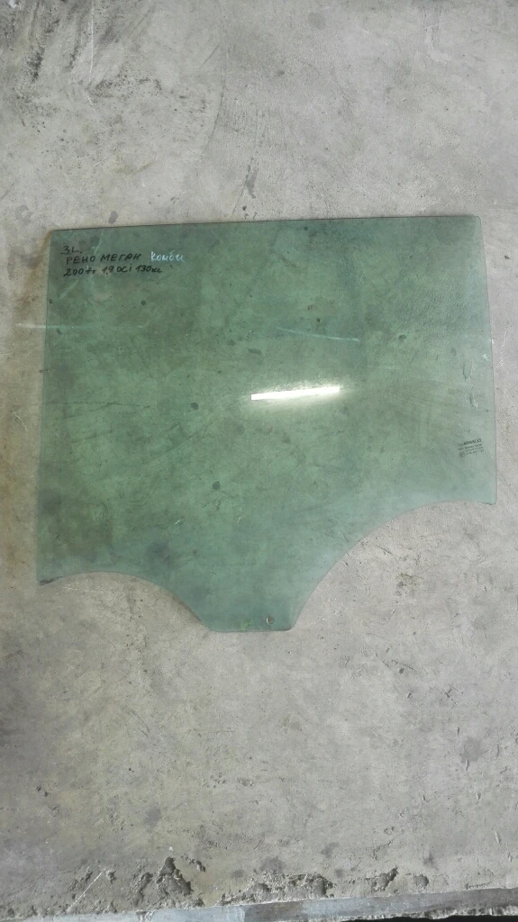 Стъкло задно ляво Рено Меган комби (1)