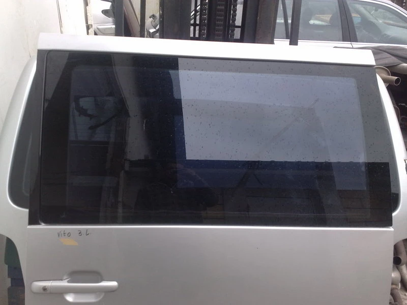 стъкло странично задно ляво за Мерцедес Вито (на плъзгаща врата)